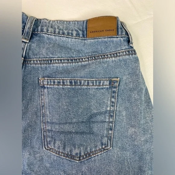 American Eagle Mom Shorts Rolled Cuff Pleated High Rise Denim Size 4 - Picture 3 of 9